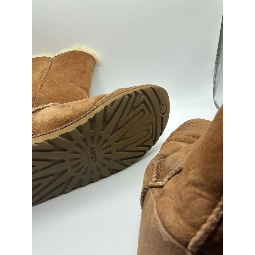 UGG #1873 Bailey Button Triplet Tall Sheepskin Boot Women's Size US 9 Chestnut